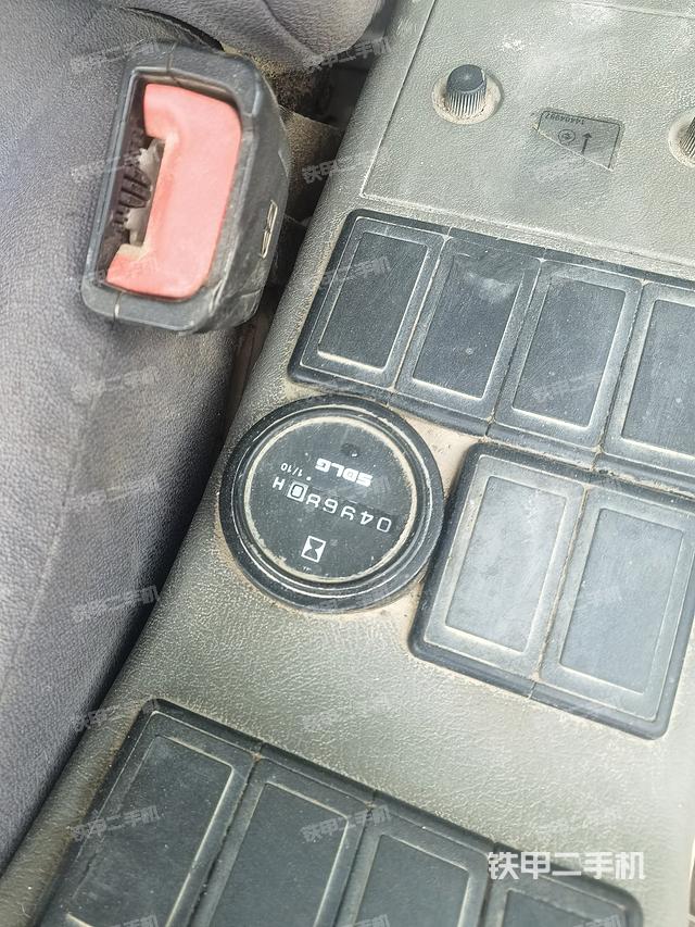 驾驶室整体（整机外观）