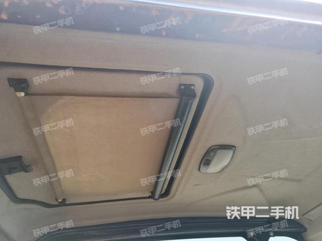 顶棚整体（驾驶室部分）