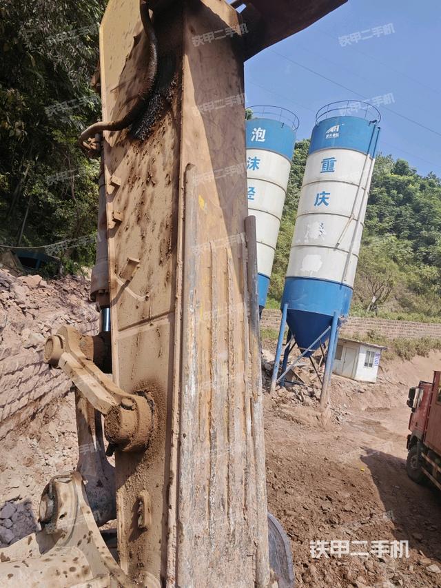 小臂整体左后（工作和回转装置）