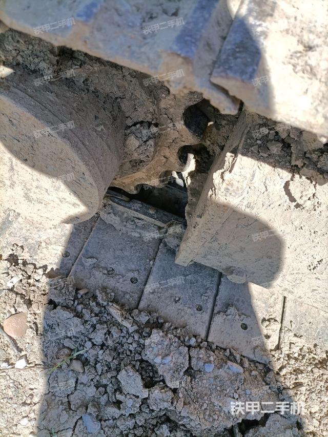 右驱动轮（行走机构）