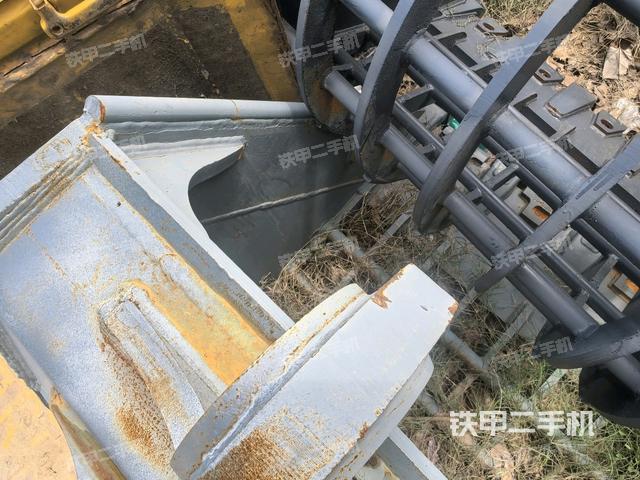 驾驶室操作台(设备外观及核心部件) 驾驶室操作台(设备外观及核心部件)