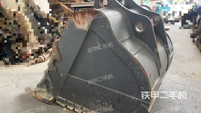 整机左侧（设备外观及核心部件）