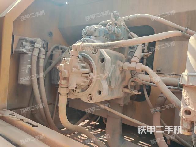 液压泵斜45 左（大件舱室）