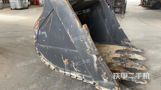 整机右后45°（设备外观及核心部件）