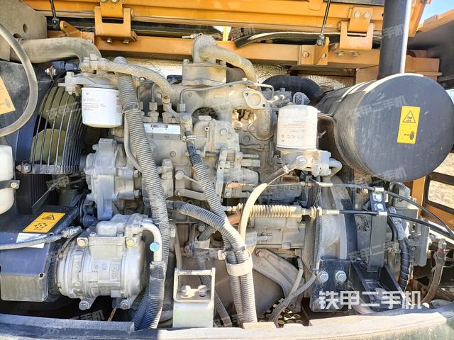 发动机室（上车部件）