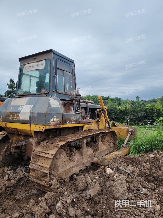 山推SD16标准型推土机