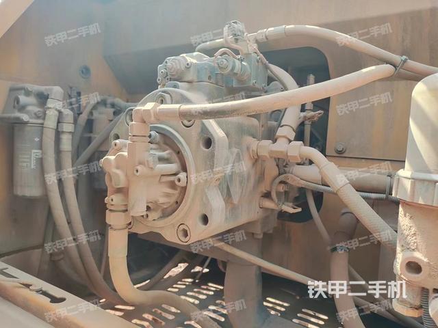 液压泵斜45 右（大件舱室）