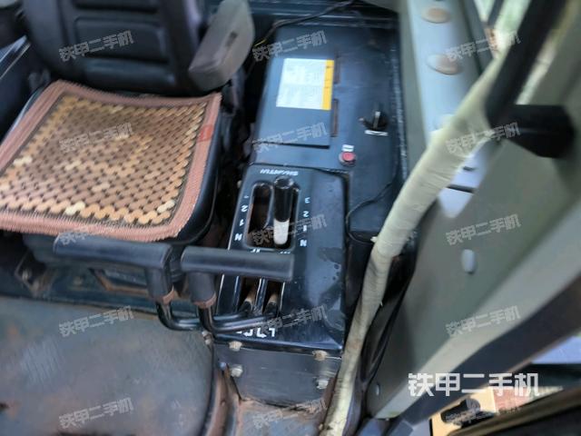 儀表盤全景（推土機(jī)駕駛室）