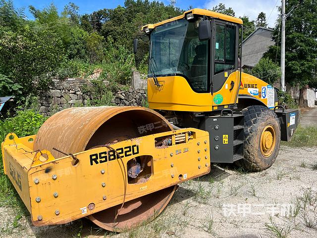 山东临工RS8220压路机