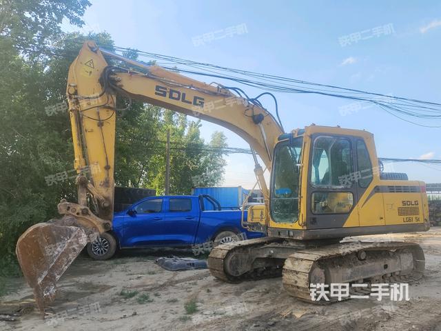 山東臨工LG6135E挖掘機(jī)