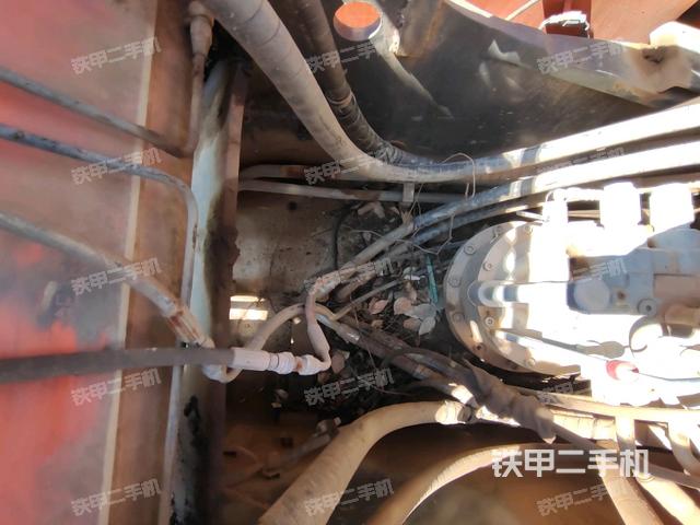 中央回转接头特写（上车部件）