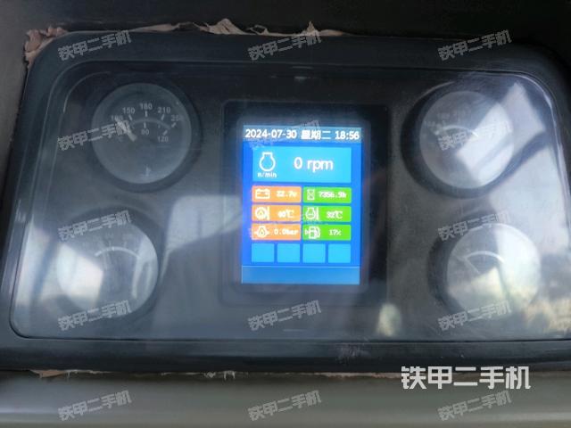 駕駛室左側(cè)全景照（推土機(jī)駕駛室）