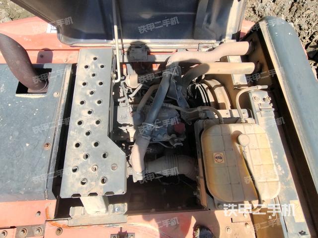 发动机室（上车部件）