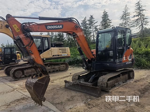 斗山DX55-9C挖掘机