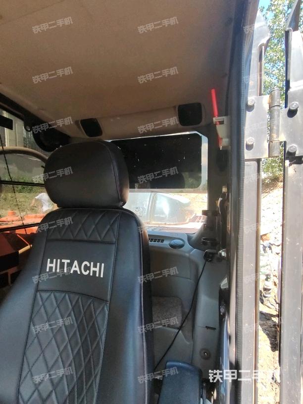 后窗玻璃角标（驾驶室部分）