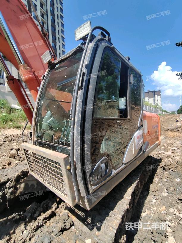 驾驶室左前45度（驾驶室部分）