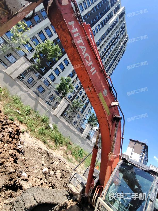 大臂整体 右侧（工作和回转装置）