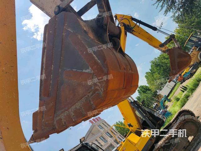 鏟斗45度(工作和回轉(zhuǎn)裝置) 鏟斗45度(工作和回轉(zhuǎn)裝置)