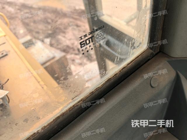 后窗玻璃角標 （駕駛室部分）