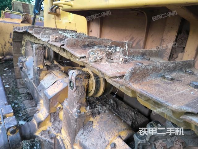 右引導(dǎo)輪（推土機(jī)底盤及工作裝置）