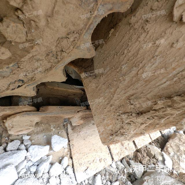 右侧行走马达盖板（行走机构）