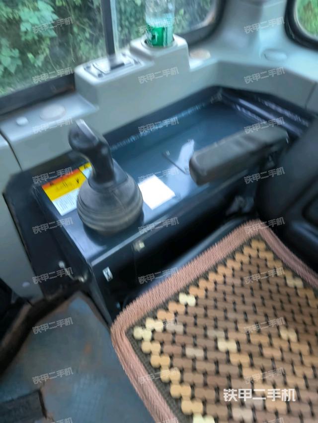 操作手柄右（推土機(jī)駕駛室）