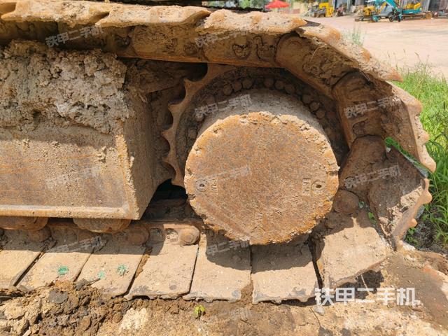 左驅(qū)動(dòng)輪(行走機(jī)構(gòu)) 左驅(qū)動(dòng)輪(行走機(jī)構(gòu))