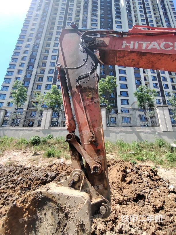 小臂整体左后（工作和回转装置）