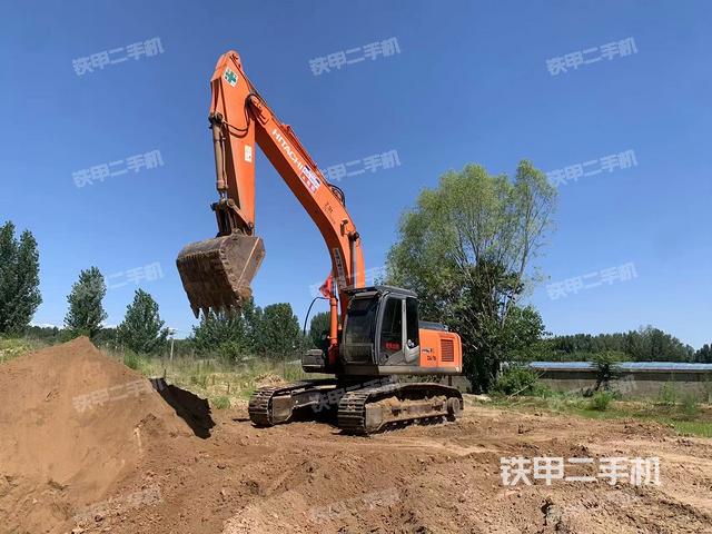 日立ZX270-3挖掘机