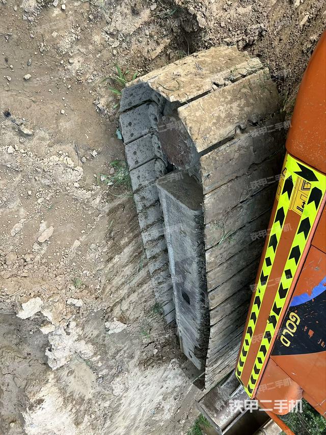 单侧履带整体（整机外观）