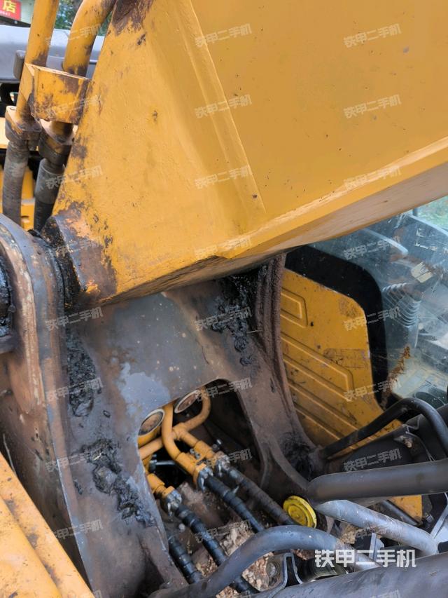 大臂背部俯視(工作和回轉裝置) 大臂背部俯視(工作和回轉裝置)