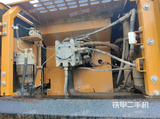 液壓泵室(大件艙室) 液壓泵室(大件艙室)