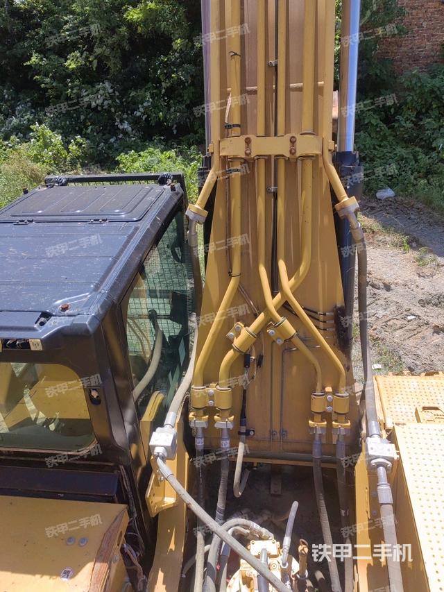 大臂油缸整體?豎拍（工作和回轉(zhuǎn)裝置）