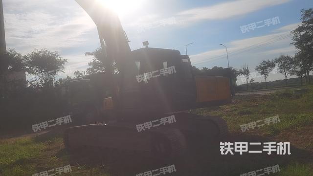 现代R265LC-7挖掘机