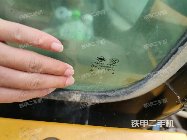 后窗玻璃角標(biāo)(駕駛室部分) 后窗玻璃角標(biāo)(駕駛室部分)