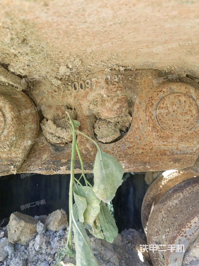 左側(cè)履帶整體?（行走機構(gòu)）