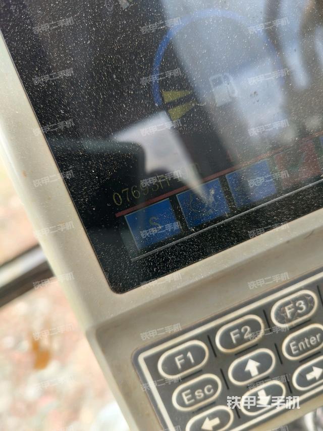 座椅右側控制臺/鑰匙門/油門/含右手柄(駕駛室部分) 座椅右側控制臺/鑰匙門/油門/含右手柄(駕駛室部分)