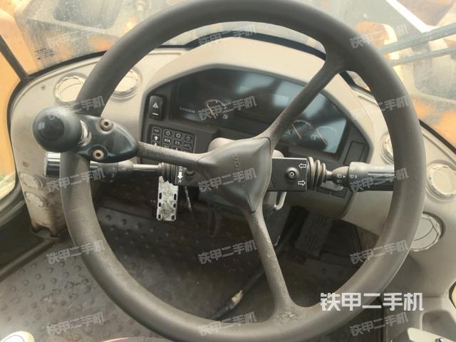 操作杆  档位（驾驶室部分）