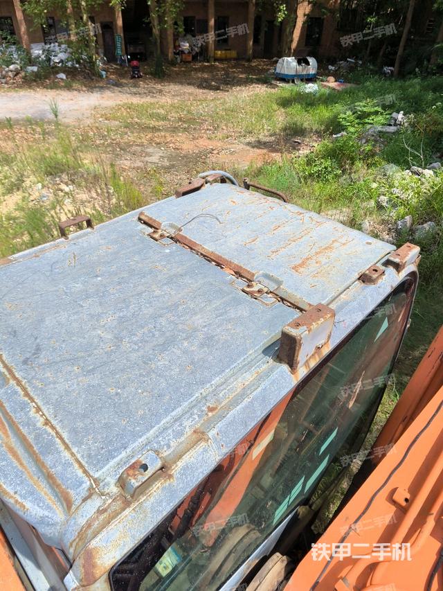 发动机室(上车部件) 发动机室(上车部件)