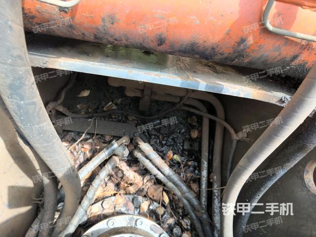 中央回转接头特写(上车部件) 中央回转接头特写(上车部件)