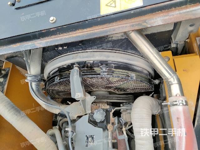 水箱+風(fēng)扇特寫(上車部件) 水箱+風(fēng)扇特寫(上車部件)