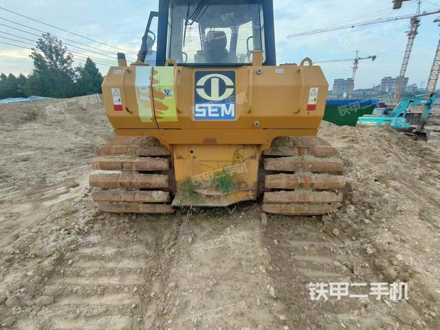 整机右后45°（设备外观及核心部件）