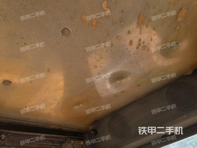 左后方玻璃角標(駕駛室部分) 左后方玻璃角標(駕駛室部分)