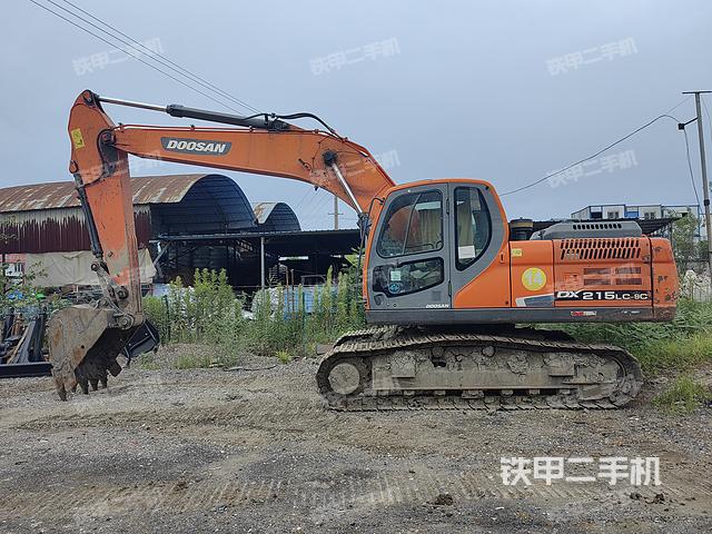 斗山DX215-9C挖掘机