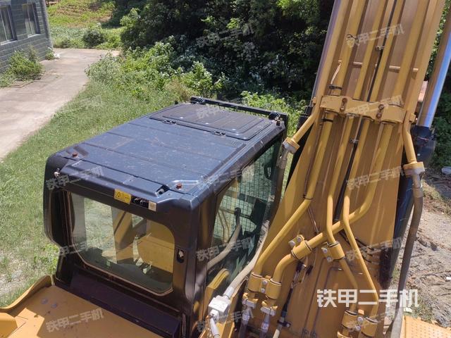 駕駛室頂部俯視（上車部件）