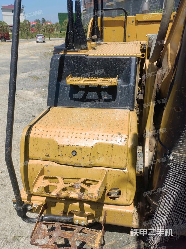 大臂根部?斜視（工作和回轉(zhuǎn)裝置）