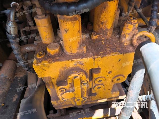 发动机室(上车部件) 发动机室(上车部件)