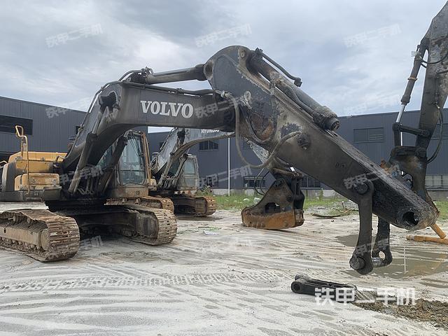 沃尔沃EC350DL挖掘机