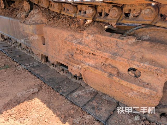 左侧履带整体 (行走机构) 左侧履带整体 (行走机构)