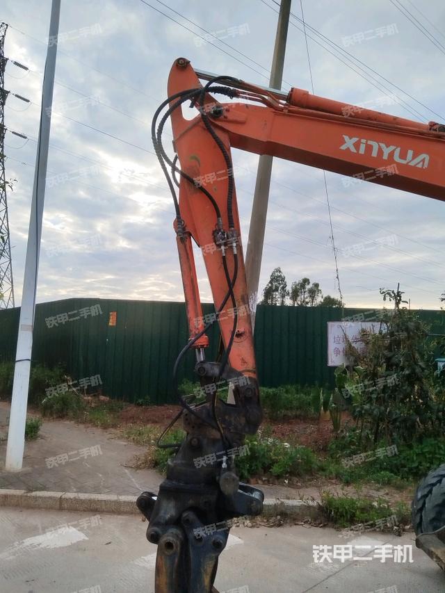 小臂整體右前（工作和回轉(zhuǎn)裝置）